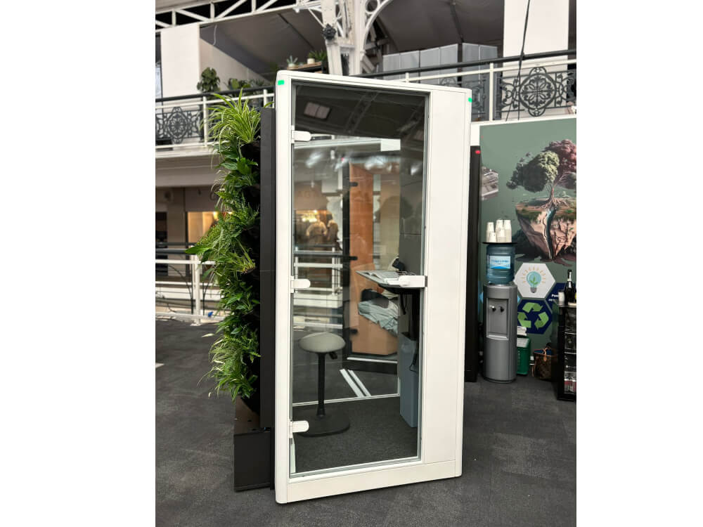 Gio – Modern Acoustic Phone Booth 9