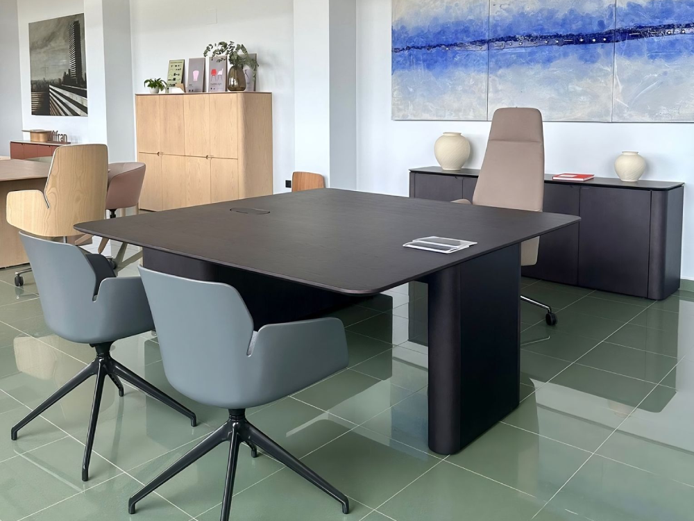 Bruna 2 Square Shape Meeting Table 08